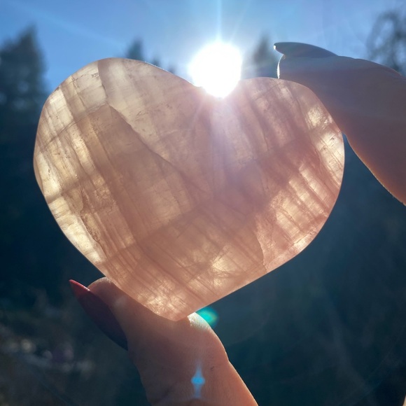 pink calcite heart carving Accessories - Gorgeous Heart-Shaped Pink Calcite Crystal Carving